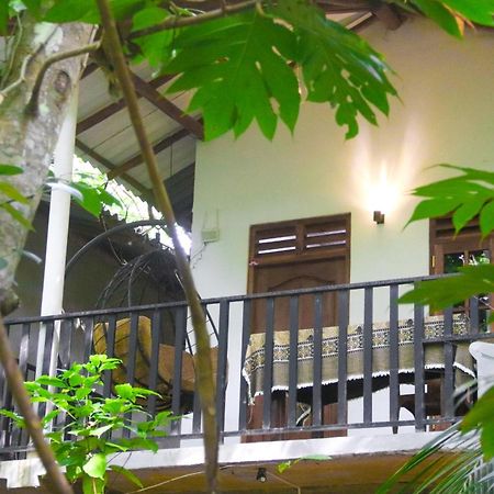 Nature Glow Cottage Udawalawe Esterno foto