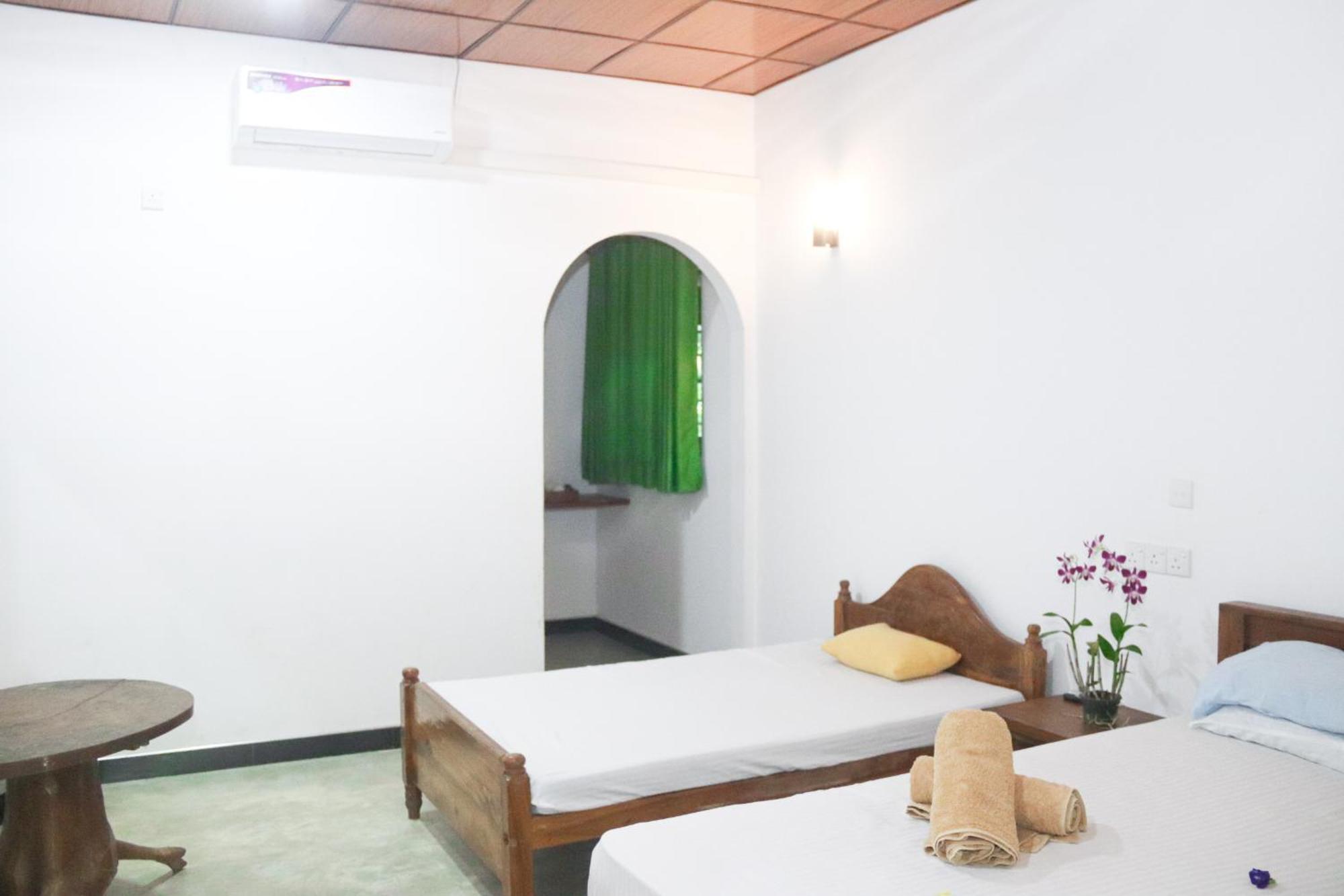 Nature Glow Cottage Udawalawe Esterno foto