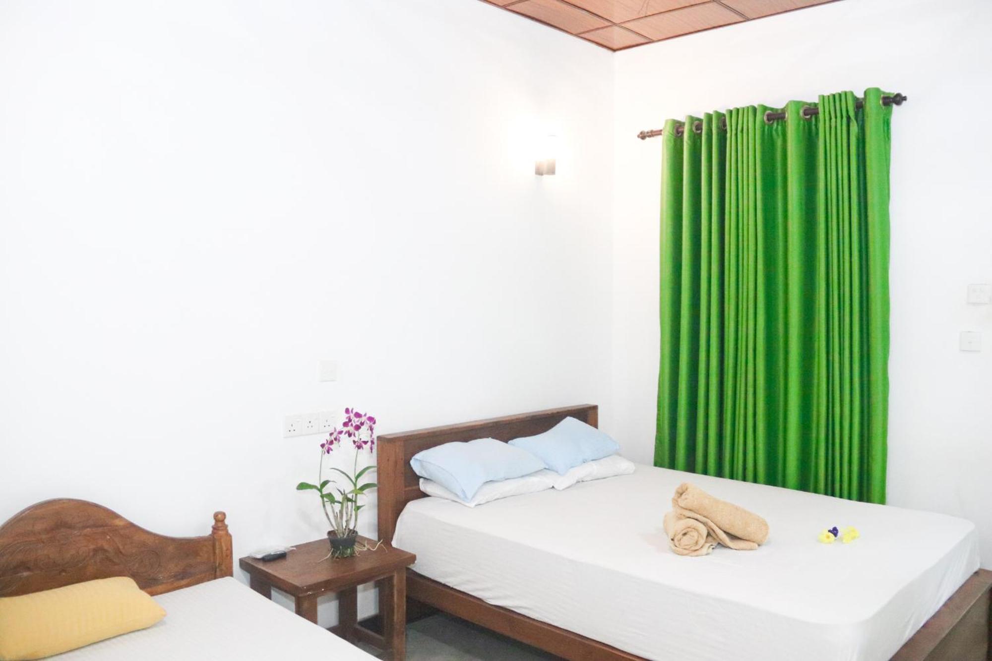 Nature Glow Cottage Udawalawe Esterno foto